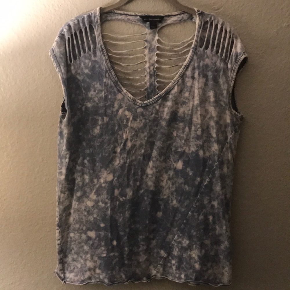 Rock and Republic shredded tee